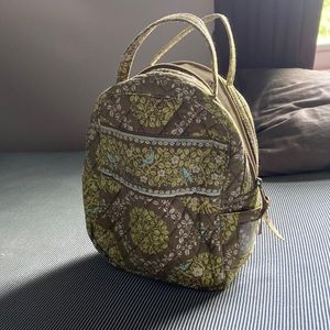 This is a lightly used Vera Bradley bag! The colors  blue white brown and green!